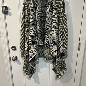 Geometric Patterned Green and White Sweater